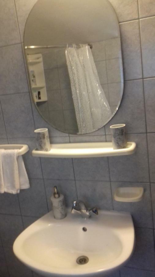 Tili Apartment Пула Екстериор снимка