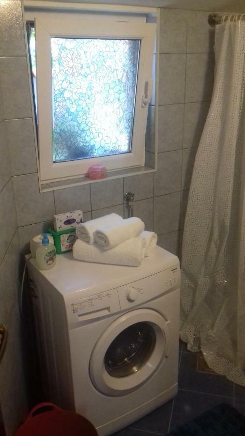 Tili Apartment Пула Екстериор снимка